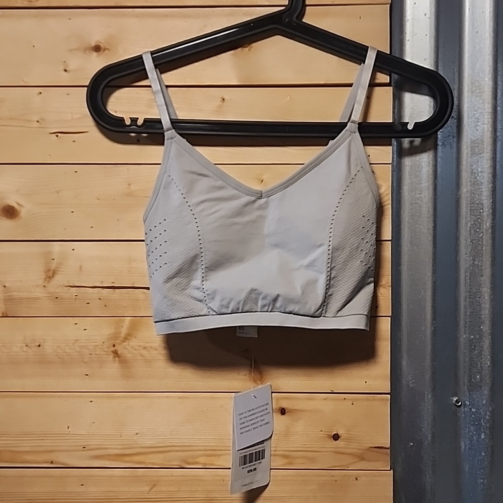Fabletics Delta seamless midi bralette size xs NEW WITH TAGS